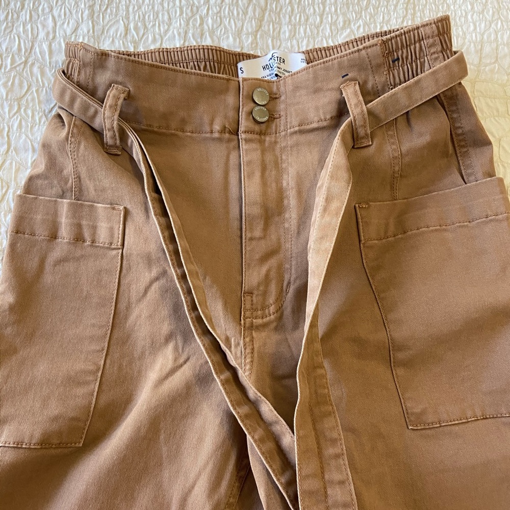Hollister joggers